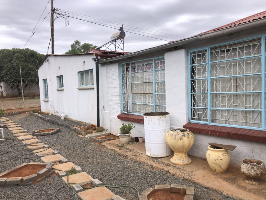 3 Bedroom Property for Sale in Petrusburg Free State